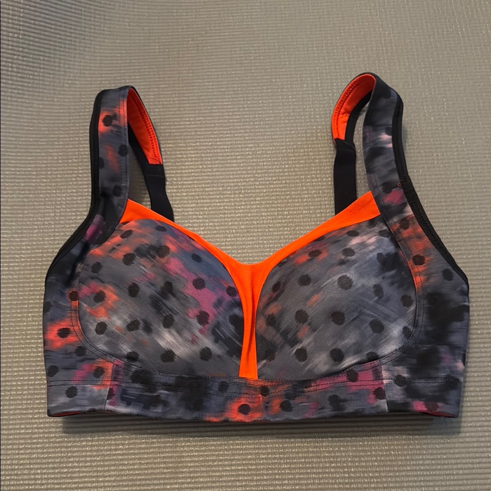 Stylish Women's Sports Bra - Black and Orange